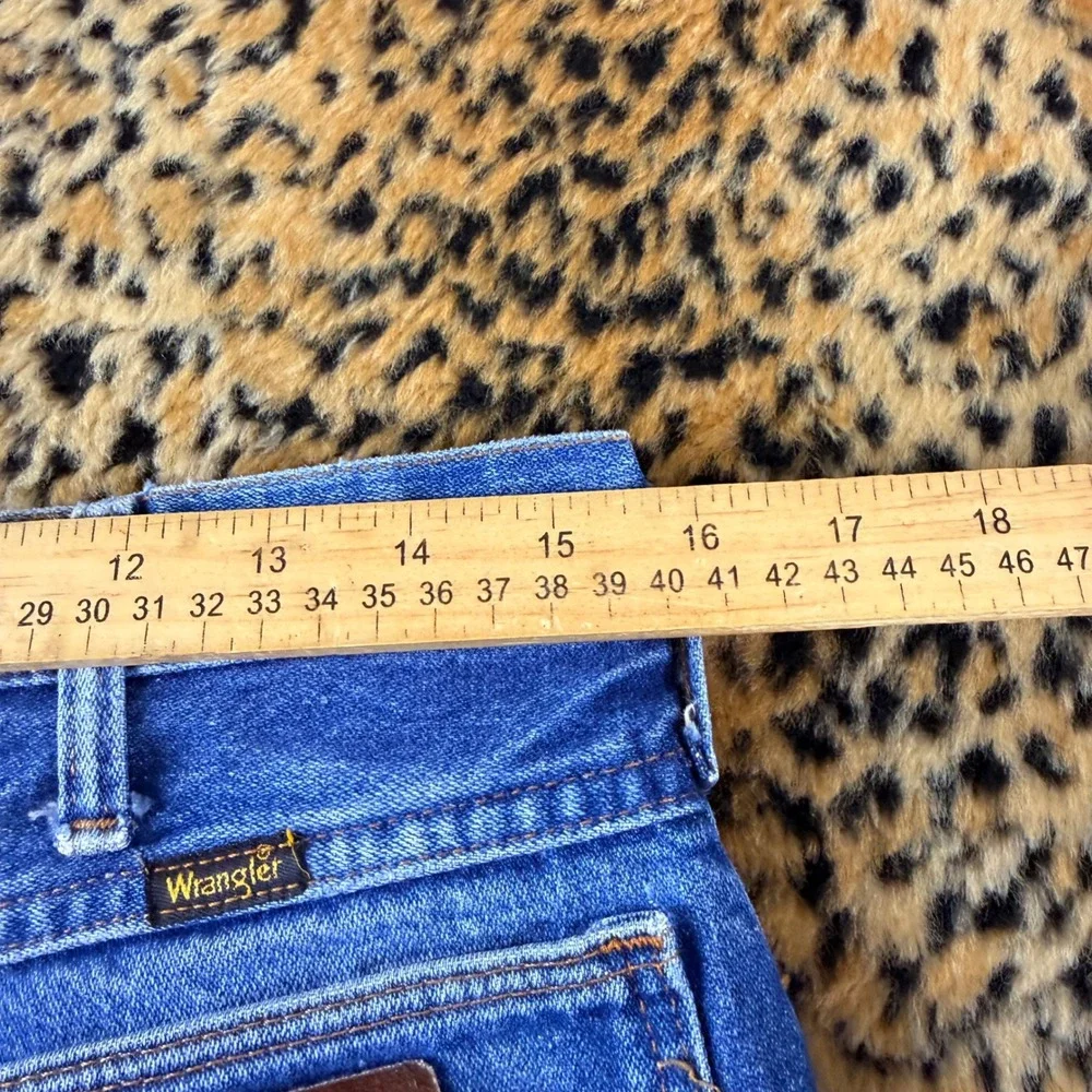 Vintage 80s Wrangler 945NAV Cowboy Cut Bootcut Denim Blu Jeans Made in USA 34x36